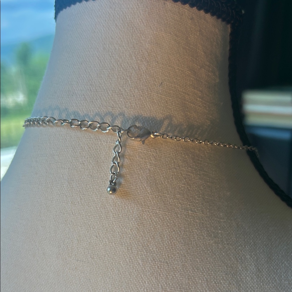 Elegant Silver Bird Necklace - Picture 3 of 3